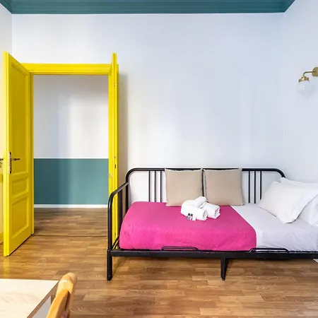 Vatican Cozy - Giuliana