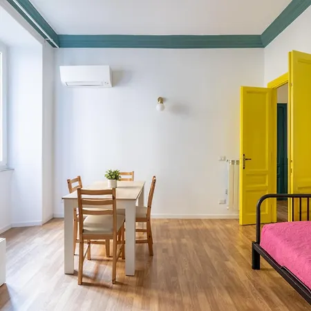 Vatican Cozy - Giuliana *