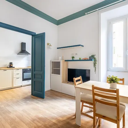 Vatican Cozy - Giuliana