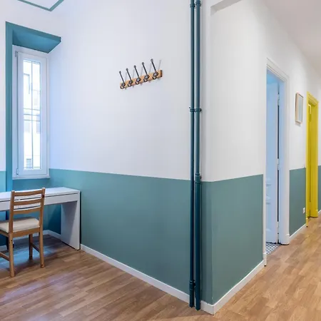 Vatican Cozy - Giuliana 로마